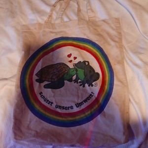 German canvas animals kissing bad